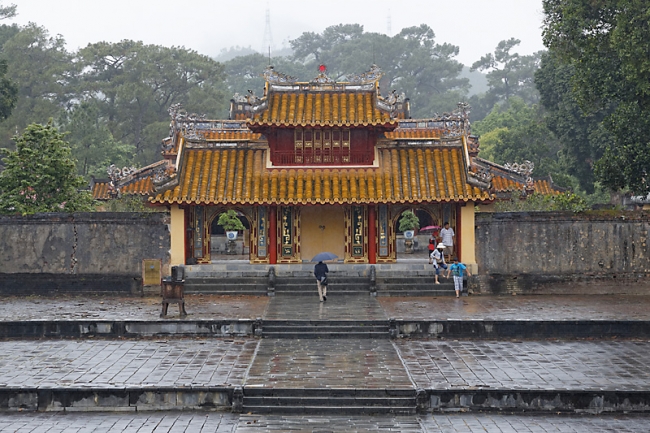 Hué-Tombeau de Minh Mang-024